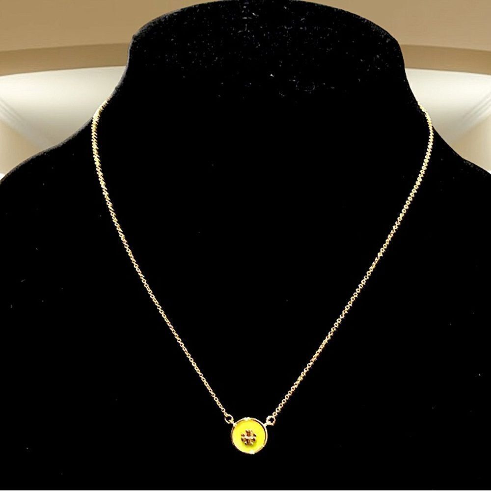TORY BURCH KIRA LOGO GOLD ENAMEL LEMON COLOR PENDANT NECKLACE